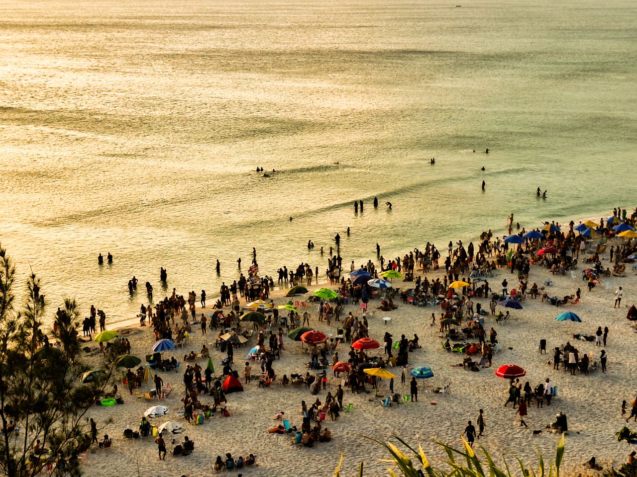 Everything You’ll Want Packed Before Your Next Beach Trip Beach Trip